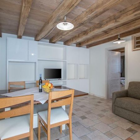Lana House With Apartments Petrovija Εξωτερικό φωτογραφία