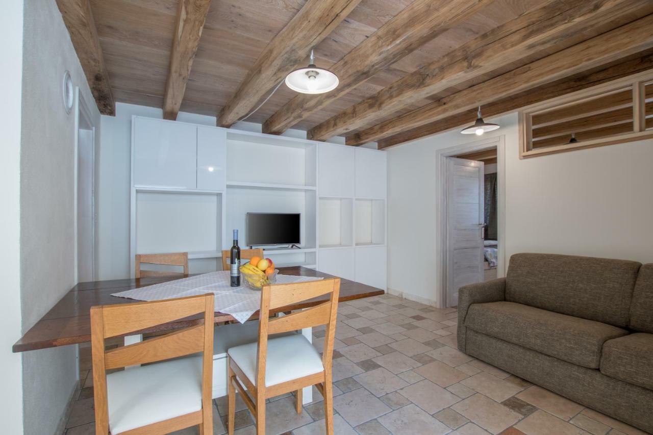 Lana House With Apartments Petrovija Εξωτερικό φωτογραφία