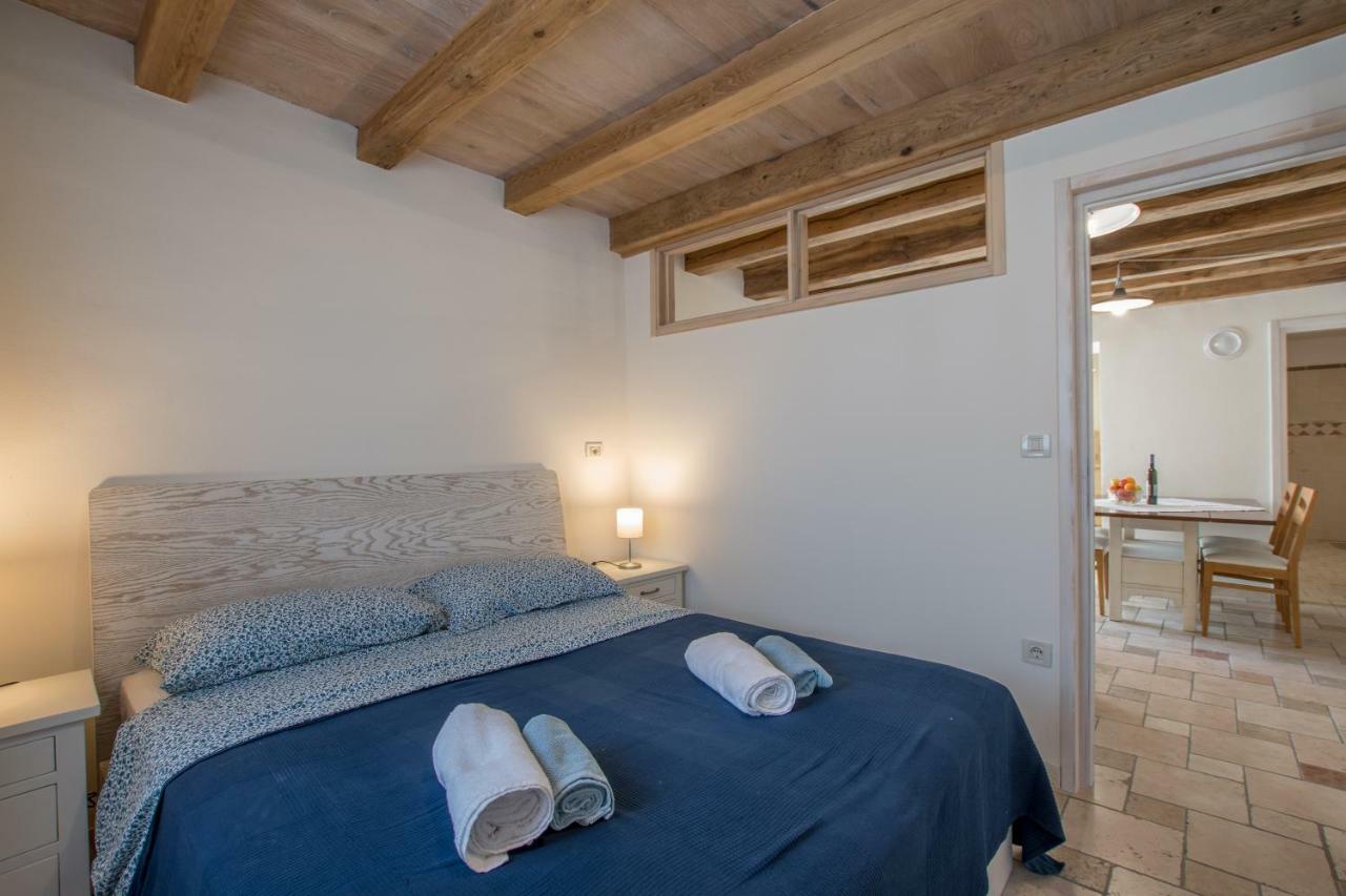 Lana House With Apartments Petrovija Εξωτερικό φωτογραφία