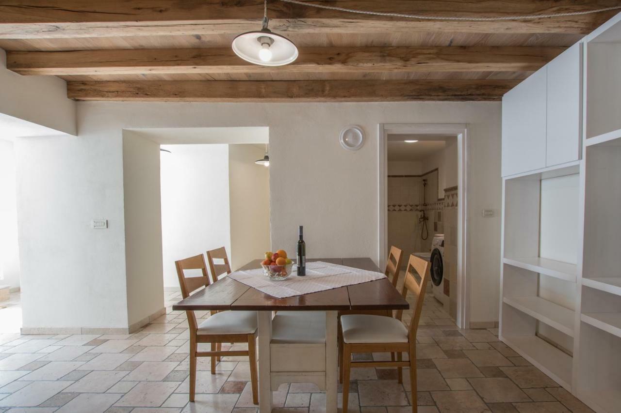 Lana House With Apartments Petrovija Εξωτερικό φωτογραφία